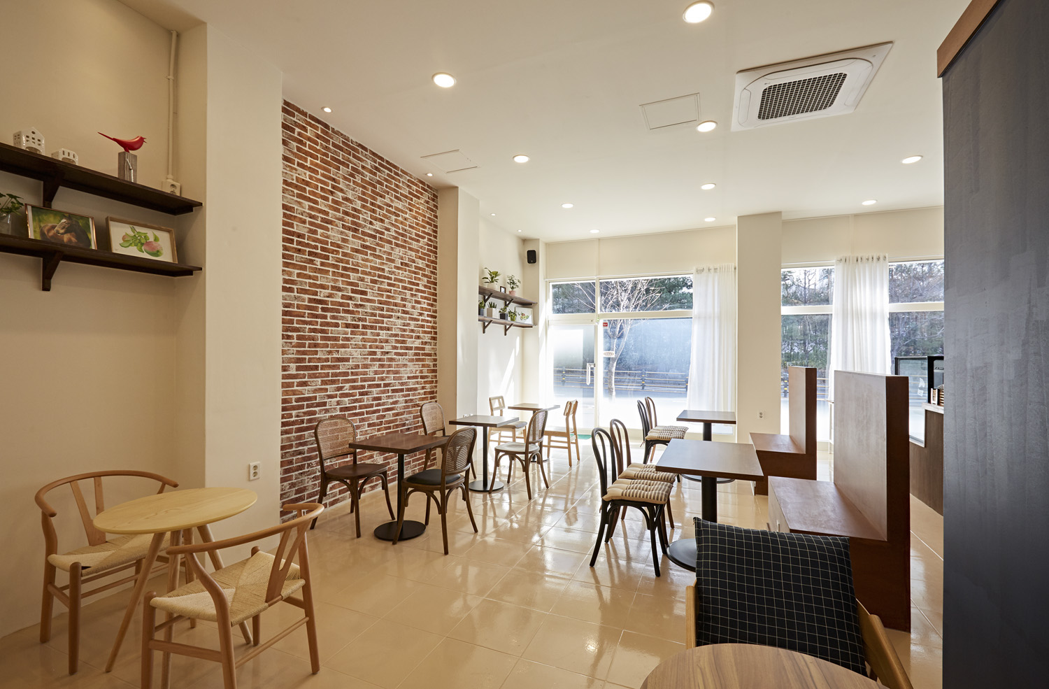 原木温馨 18 平咖啡店设计，简约不简单-10