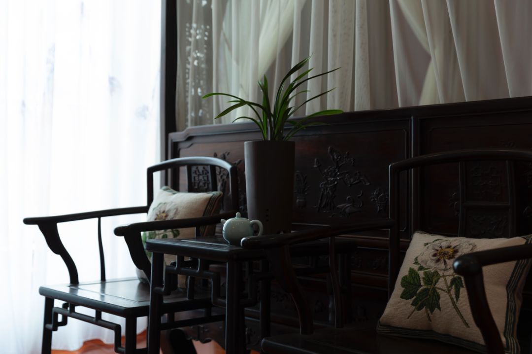 红木家具引导的空间重构,解锁 180㎡联排别墅中式生活-23