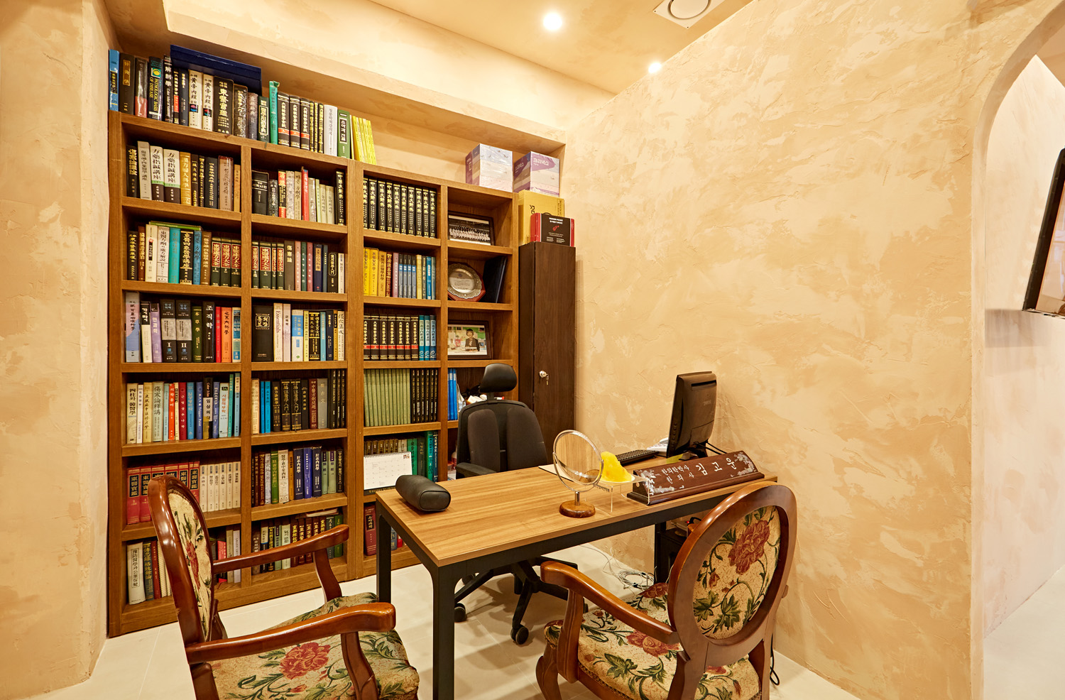 14 坪的韩式医疗空间，极简设计的魅力-9