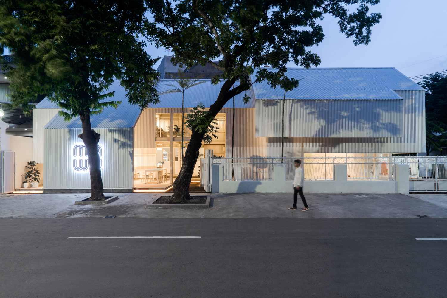 印度尼西亚 MAWU 咖啡馆丨反建筑-9