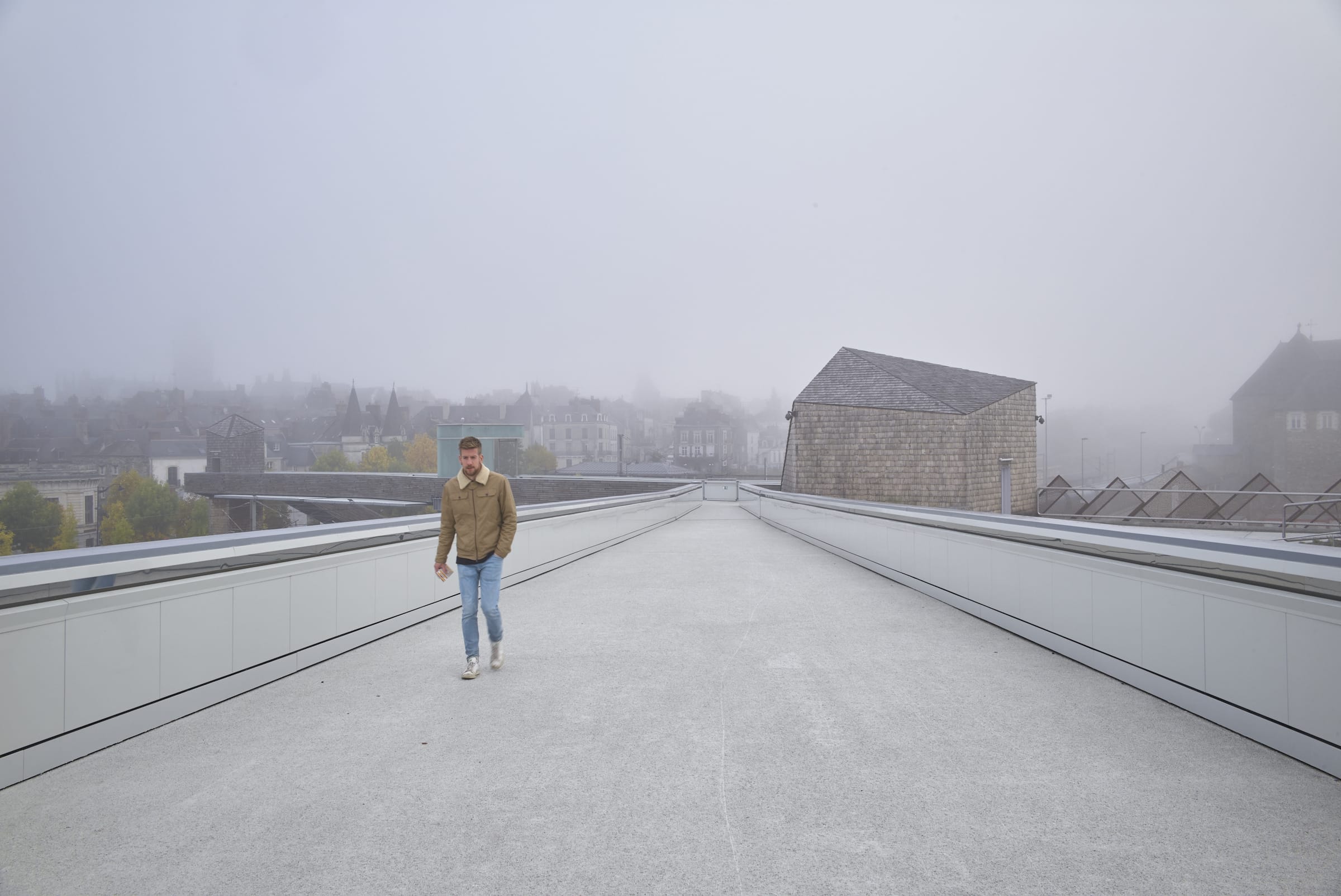 法国维特尔市多功能联运立交桥设计丨TETRARC Architects-7