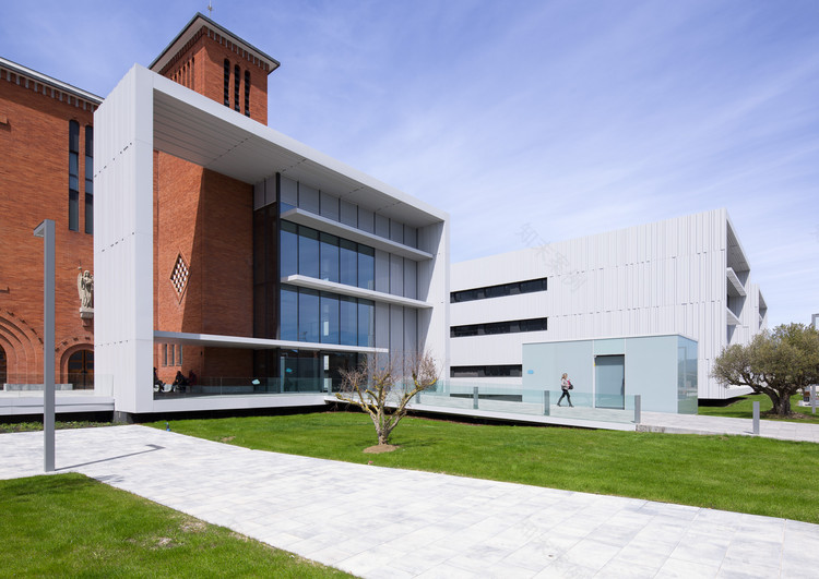 潘普洛纳圣胡安迪奥斯医院翻新及扩建-15