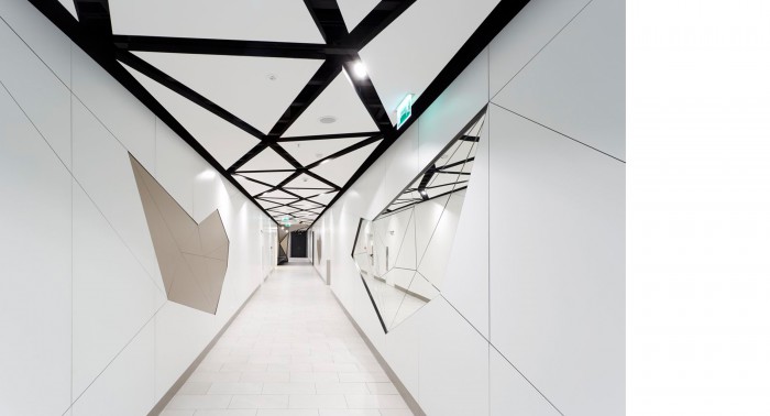 金色庭院购物中心02号卫生间

注：Toalety常见为卫生间之意；Złote Tarasy是波兰华沙一个知名的购物中心，中文一般译为金色庭院购物中心  丨波兰华沙丨Rubicon Architekt Kraków-12