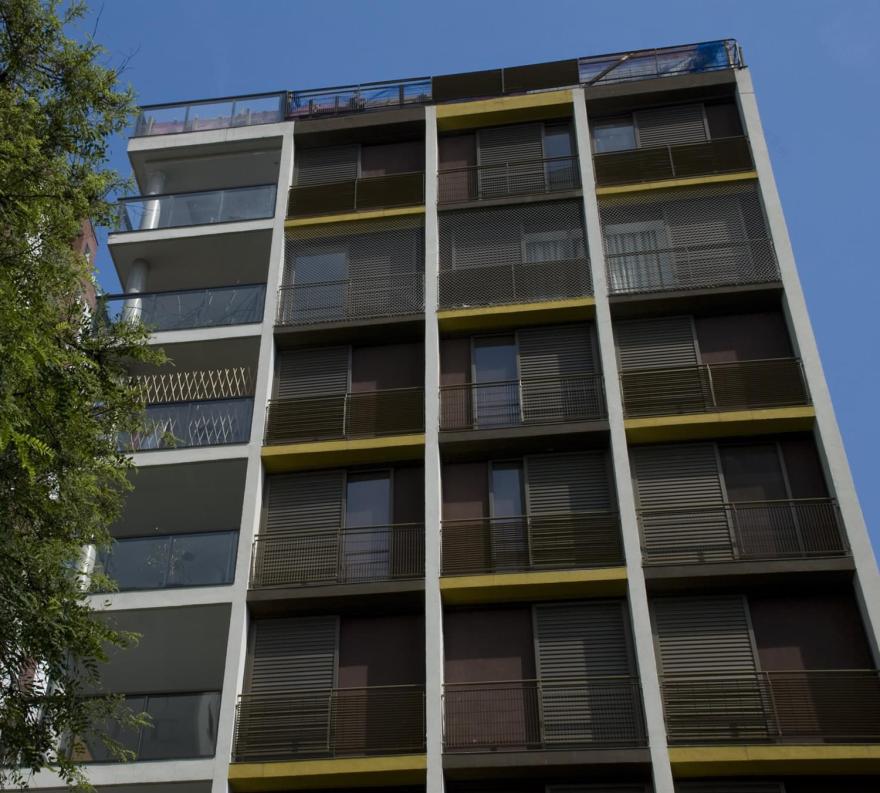 巴西圣保罗 Pascoal Vital 住宅楼 | 现代设计与自然景观的完美融合-3