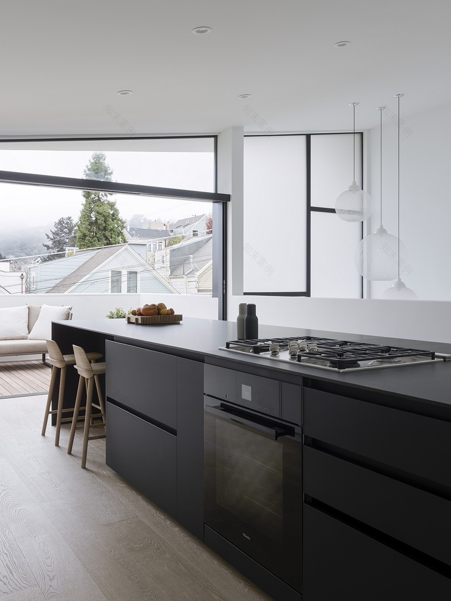 A Loft-Style House With an Interior Space That Feels Light, Airy and Spacious-23