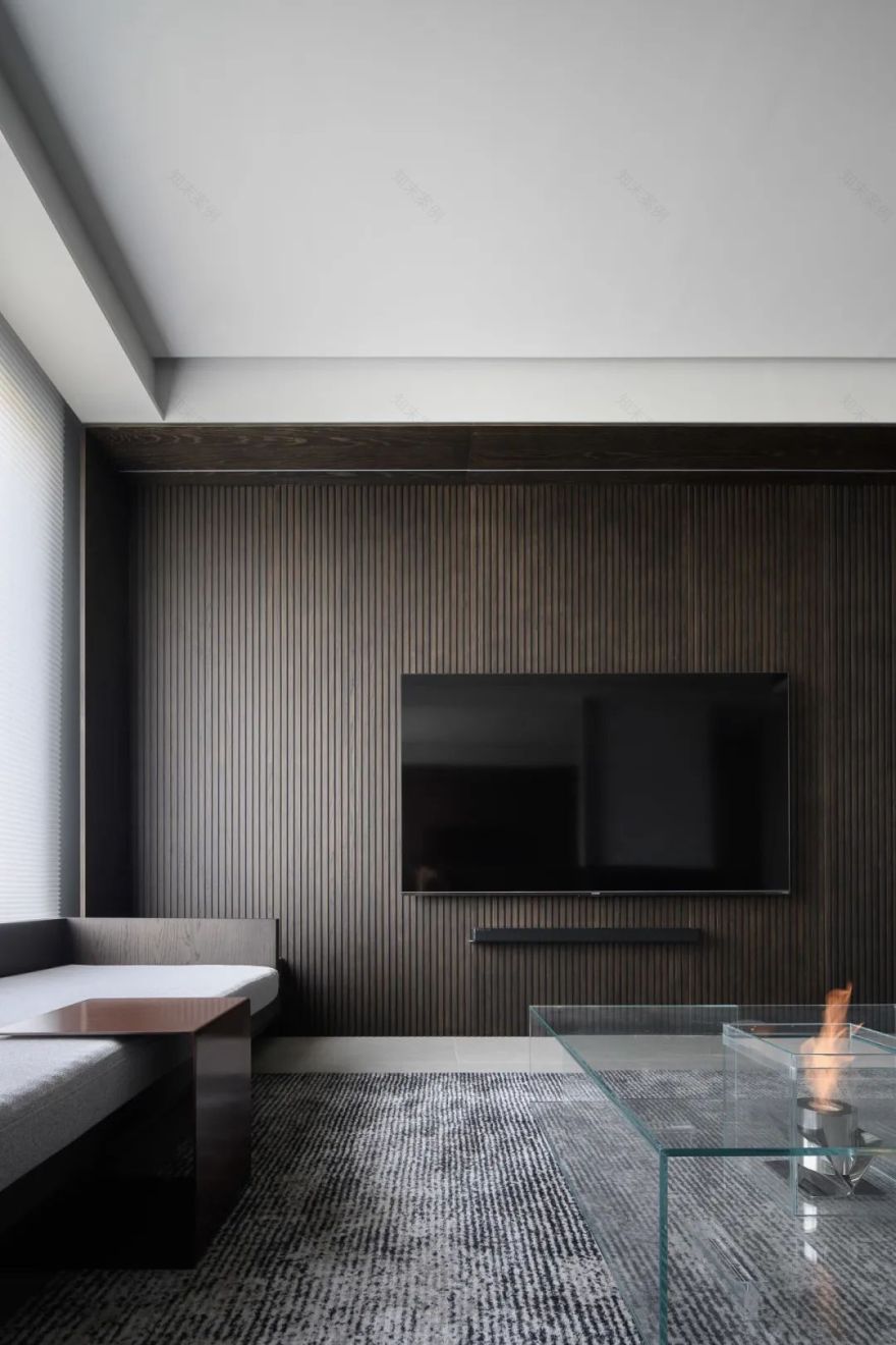 梦幻岛台 · 克莱因蓝的现代家居艺术丨中国江苏-40