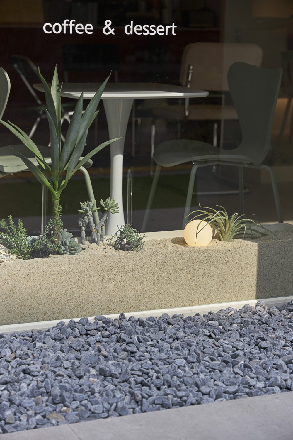 色彩斑斓的咖啡厅设计-17