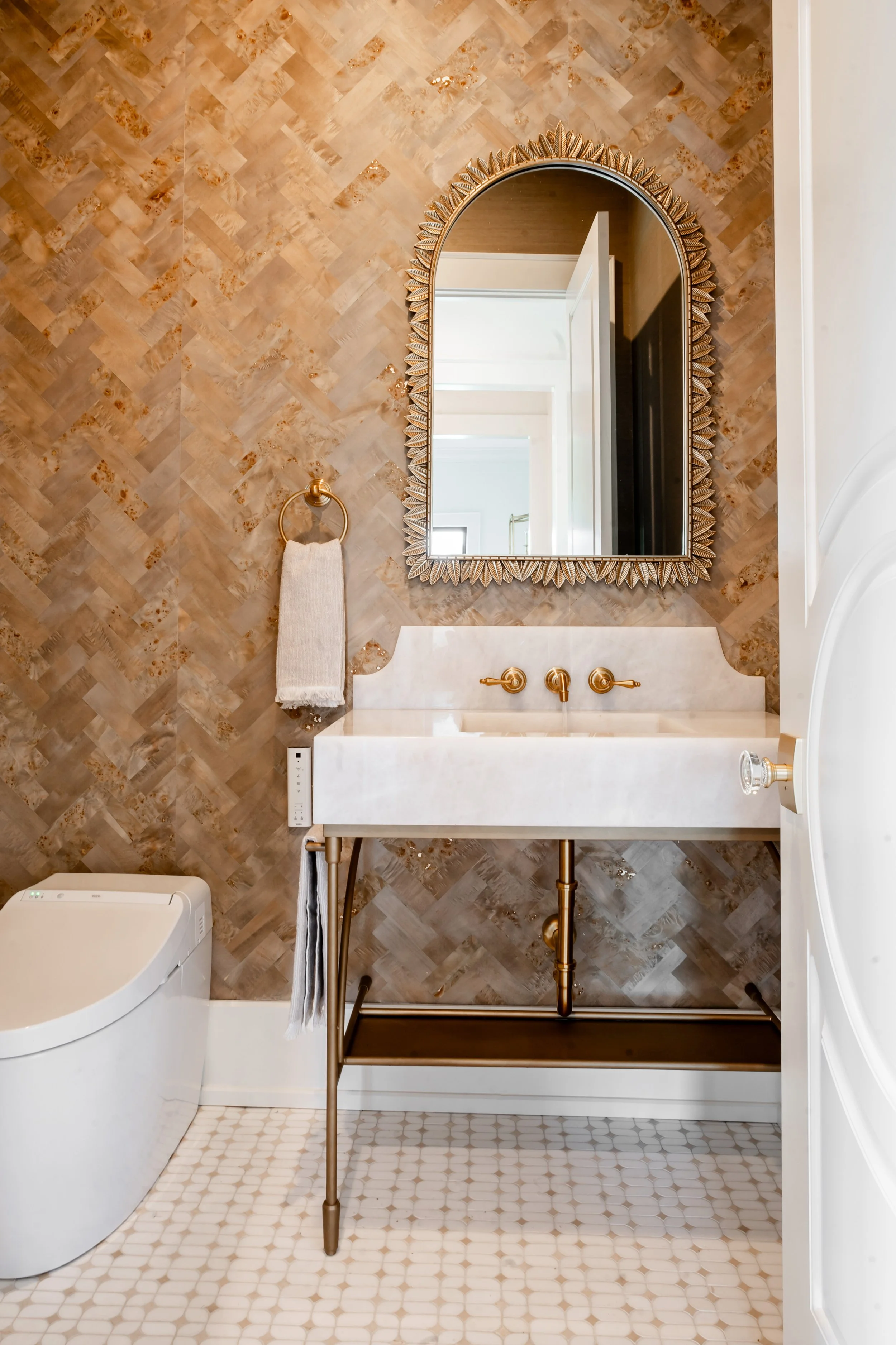 Evalia Design小空间大影响之化妆间设计丨April Spagnolo-1