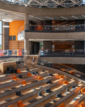 Anastasiya Gushchina丨小学丨Wunderpark International School I Archstruktura