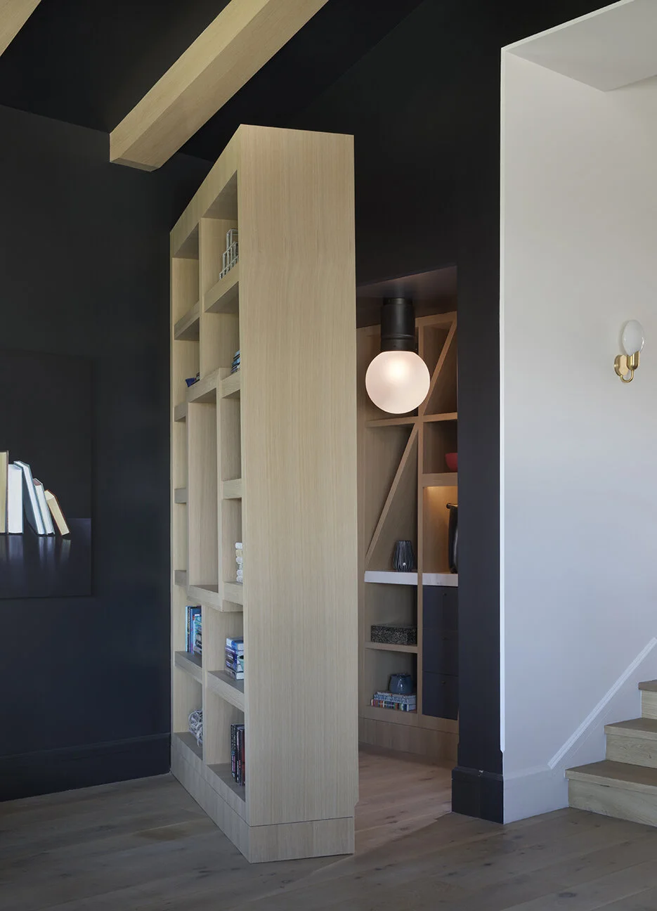 拉斐特·安·洛恩加特室内设计公司

注：Interiors常见用于室内设计、室内装饰等业务相关公司名称中，这里结合语境翻译为室内设计公司 若实际情况并非如此，可根据具体背景调整 丨美国-27