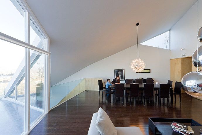 墨西哥沙漠中的倾斜屋顶别墅-43