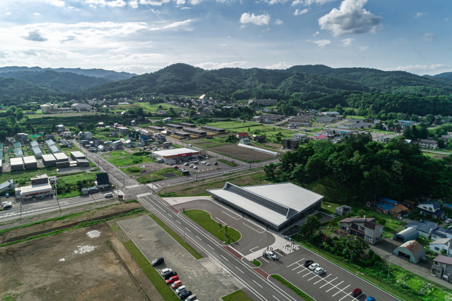Yubari City Community Base Complex RESTA / Atelier BNK-28