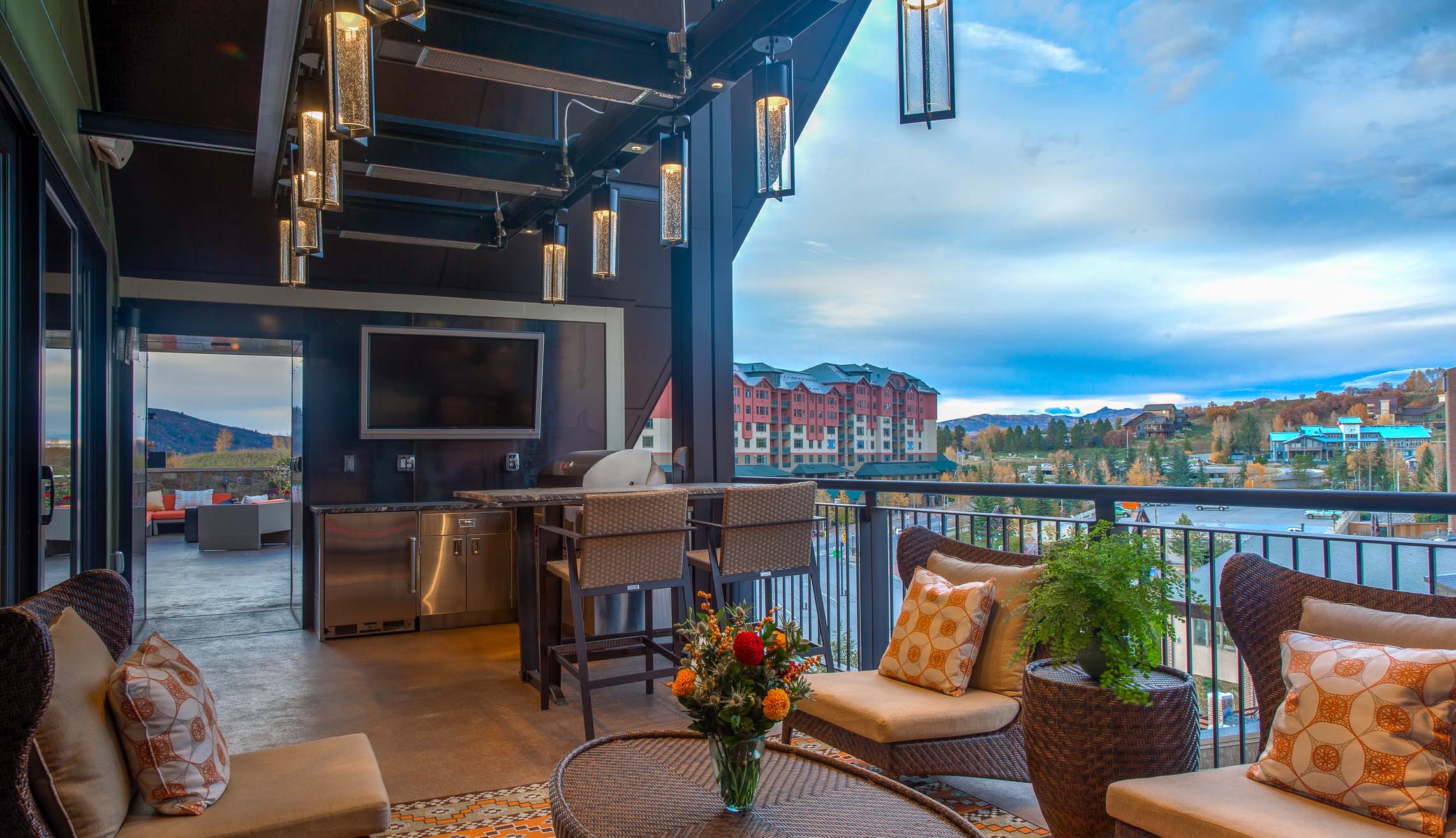 垂直艺术建筑打造四季皆宜的滑雪胜地顶层露台设计-27