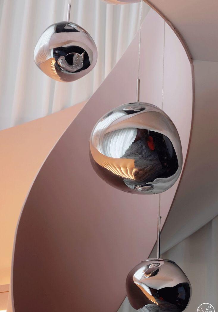 清羽设计丨平层丨粉色楼梯紫色墙壁酷炫星球-19