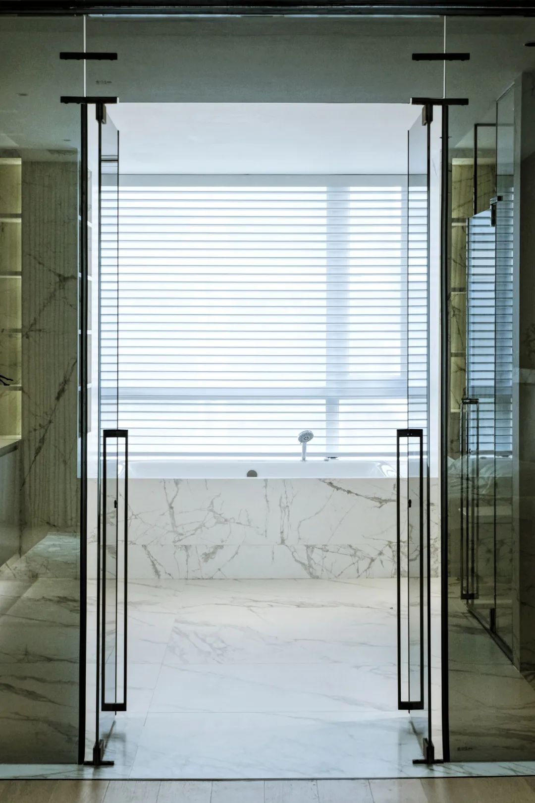 面朝大海的盒子 · 现代简约海景住宅设计丨深圳市允升合志建筑工程有限公司-45