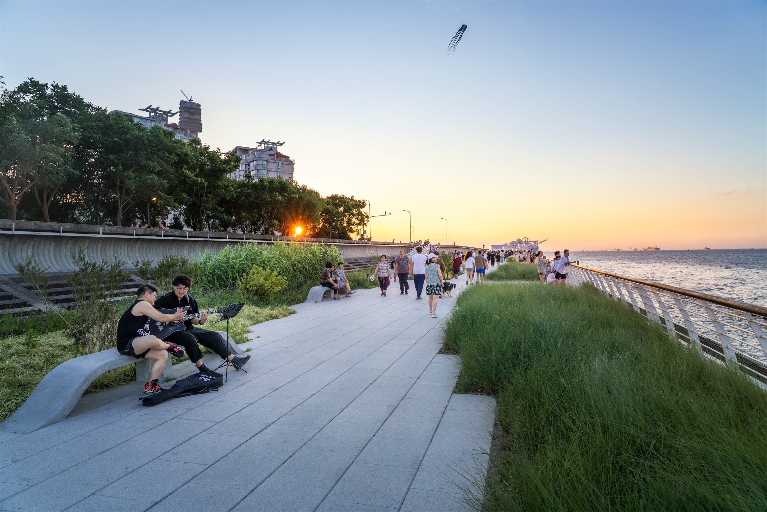 宝山滨江（一期）岸线的生态化与市民化转型-48