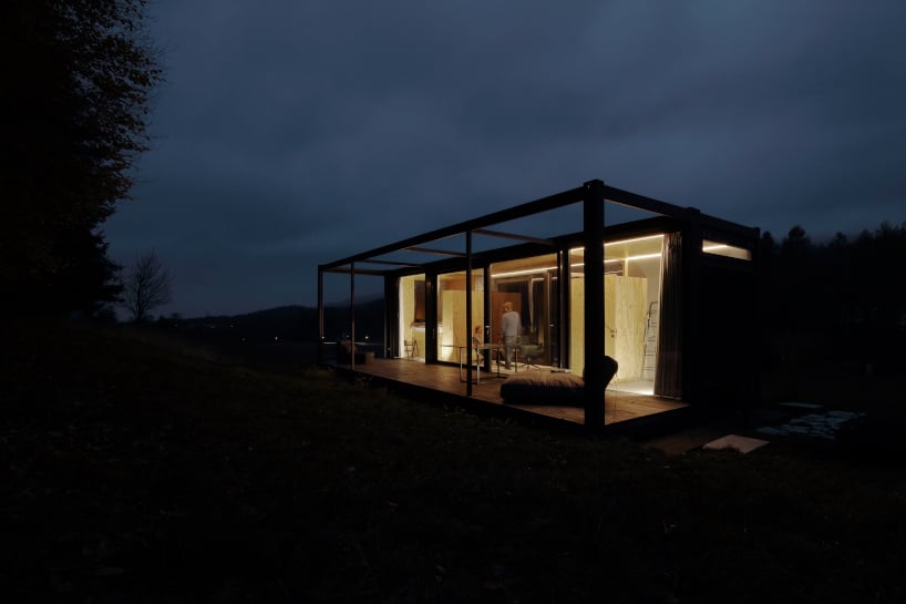 奥地利最小集装箱周末别墅设计亮点-18