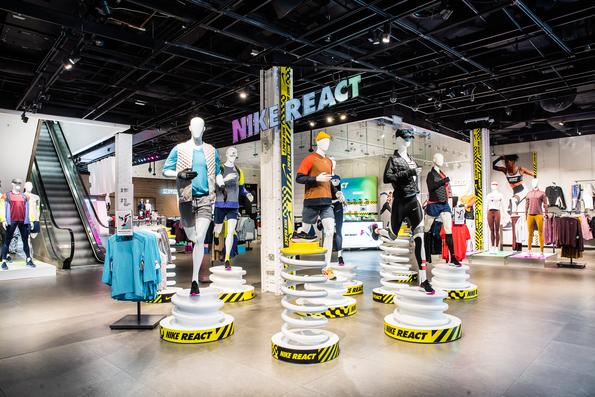Nike React at Nike Town London – mannequins by Hans Boodt Mannequins-4