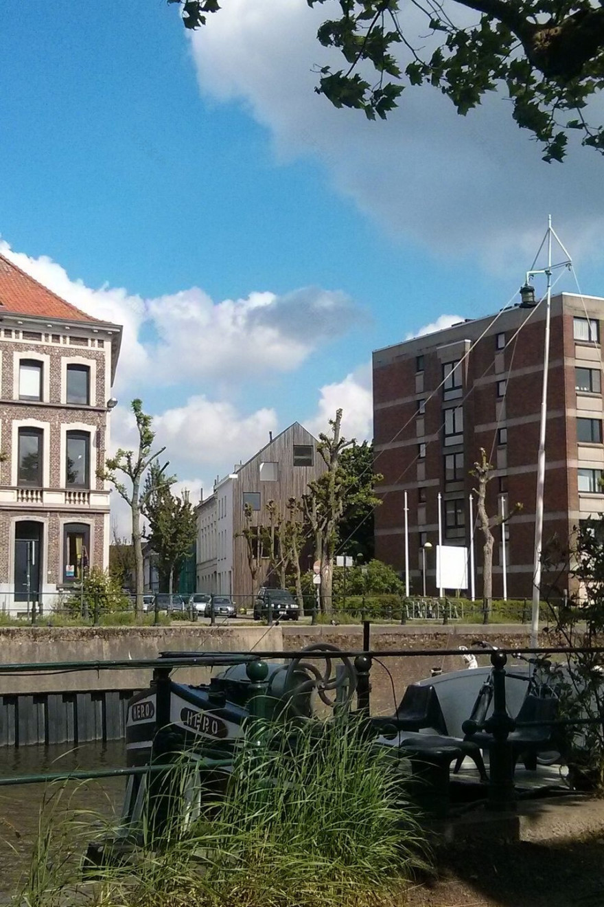 比利时特色小镇个性住宅改造-21