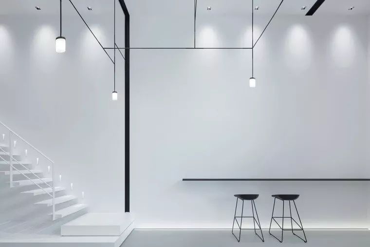 福州时间甜品店 | 极简黑白空间，美食与自然的和谐共处-18