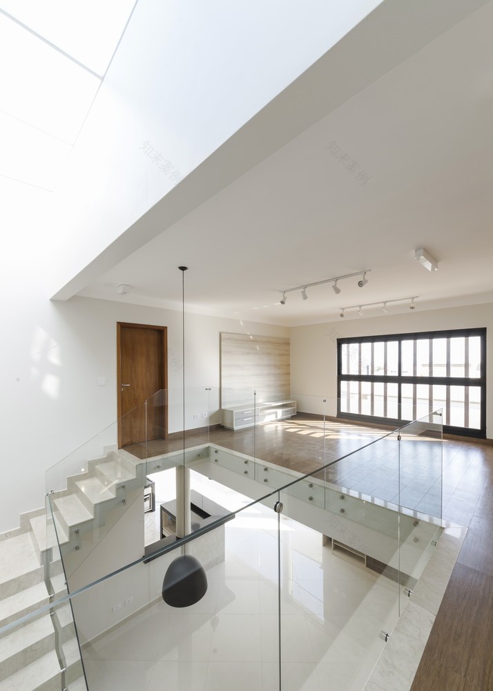 巴西 DBP House | 灵动布局,光影交织的生态住宅-29