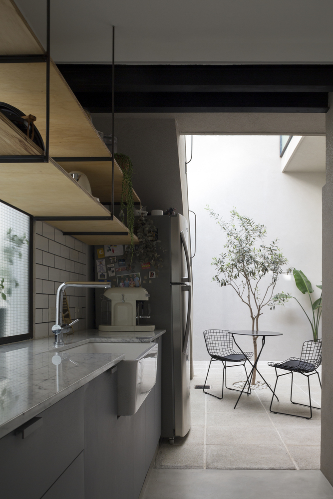 中庭公寓的透明改造-34