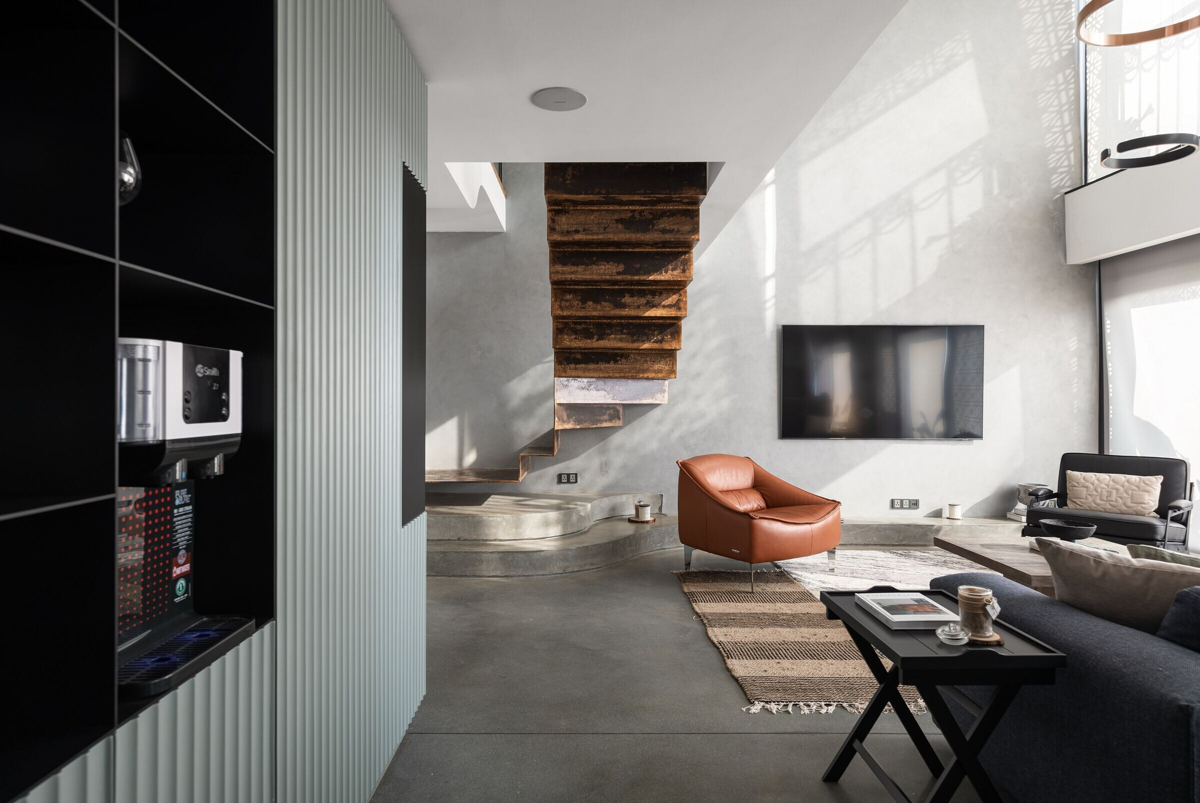 越南河内工业风顶层公寓设计丨VietDECOR-4