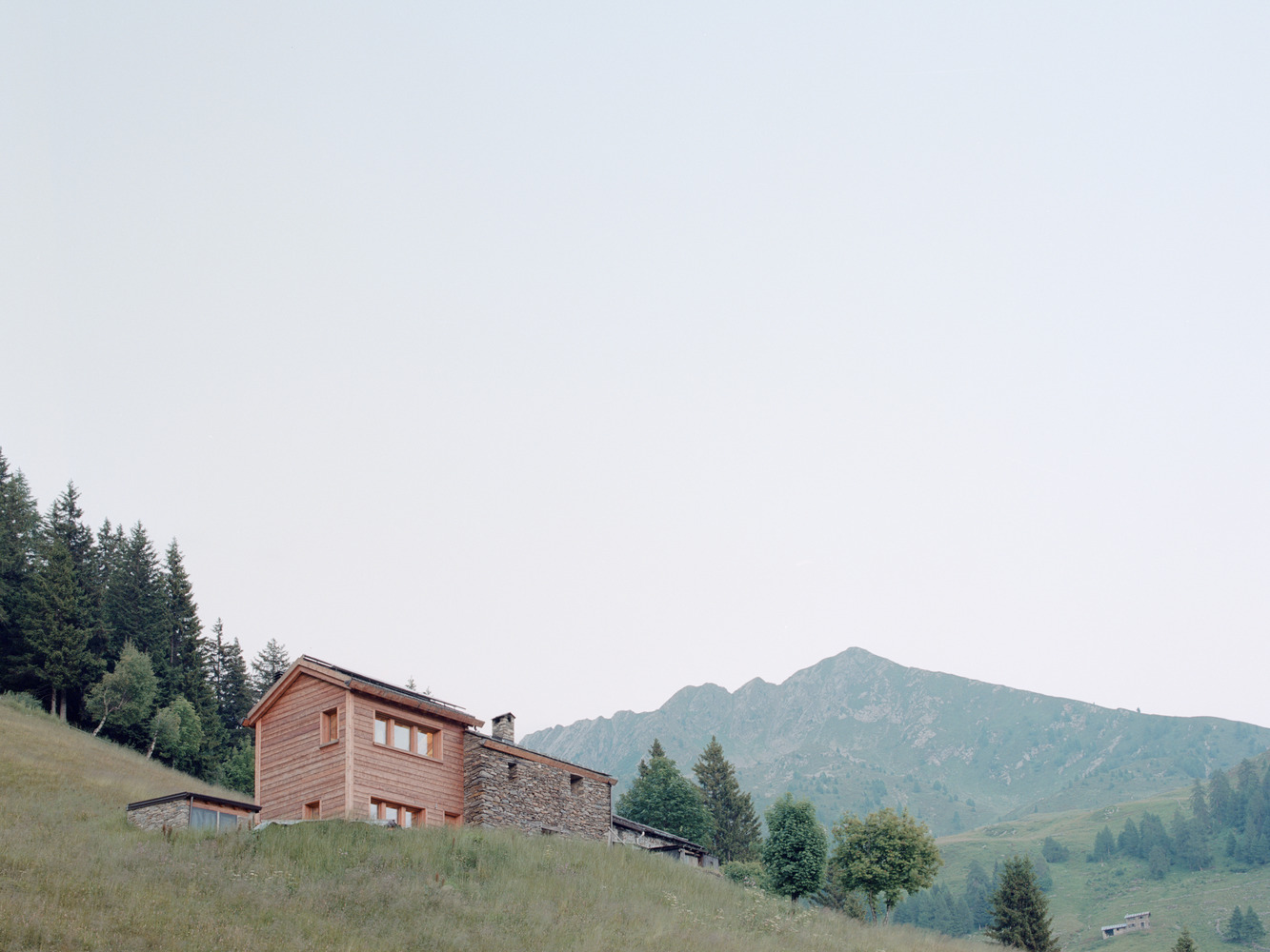 重生之石 · 意大利阿尔卑斯山间古宅新生-0