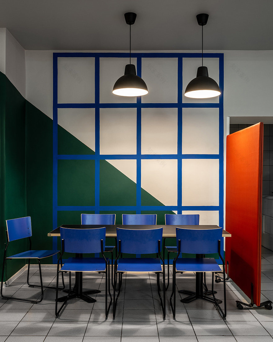 莫斯科 1535 号首都中学校餐厅重构丨俄罗斯莫斯科丨Мию Карлову-2