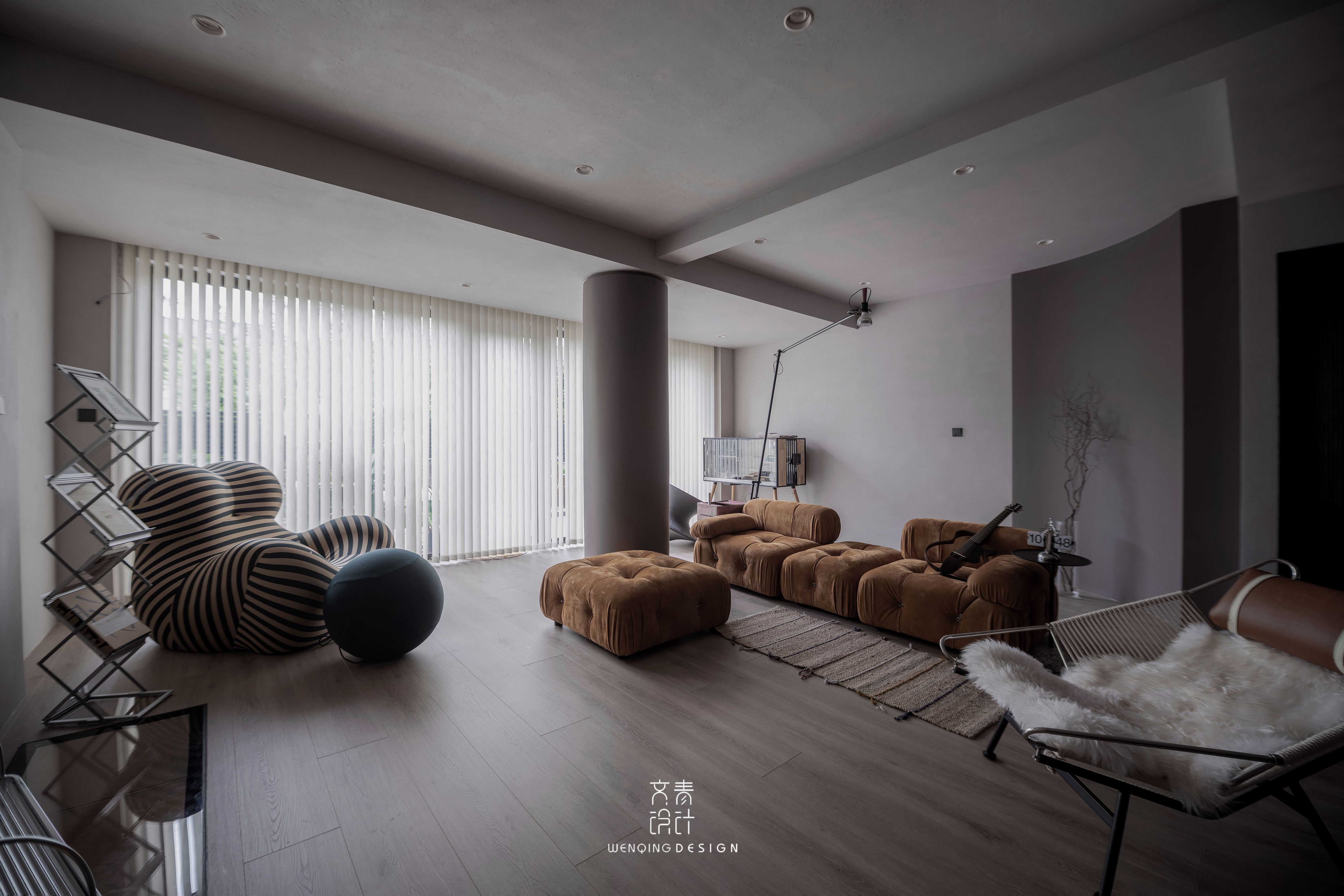 极简主义下的多彩地下室设计-34