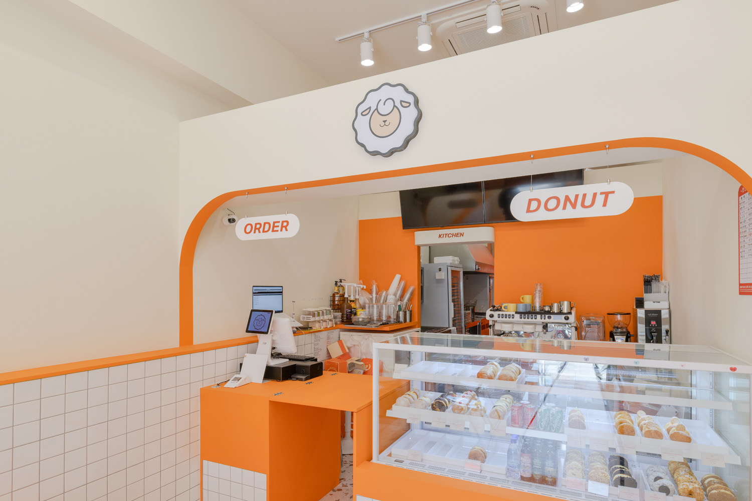 12 平米橙色调公寓设计，打造舒适生活空间-8