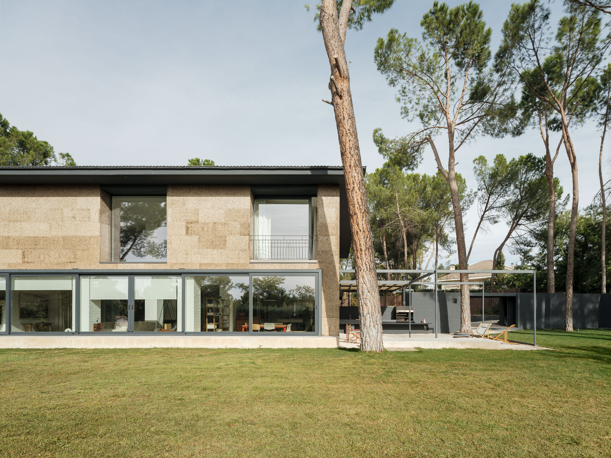 三只小猪之家丨西班牙马德里丨EME157-36