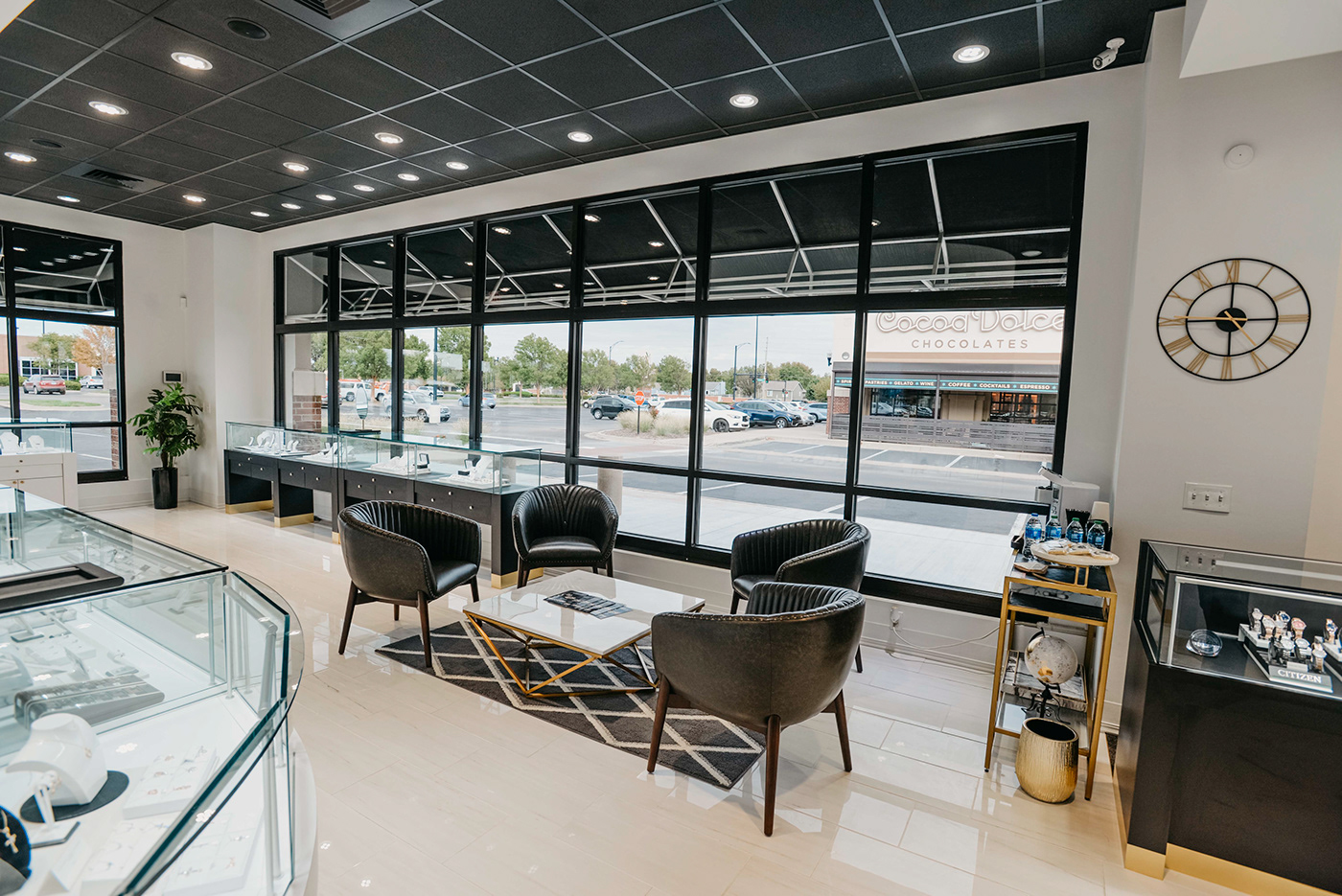 豪华珠宝店的现代设计翻新丨美国威奇托丨Leslie McGwire & Associates-14