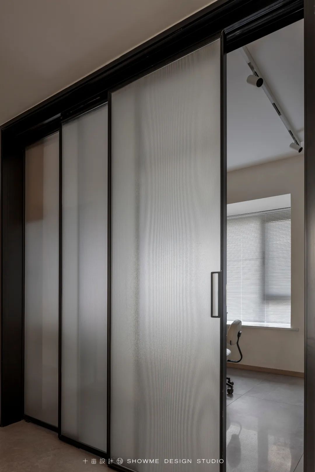 四川内江现代奶油家丨中国内江丨内江十亩设计-86