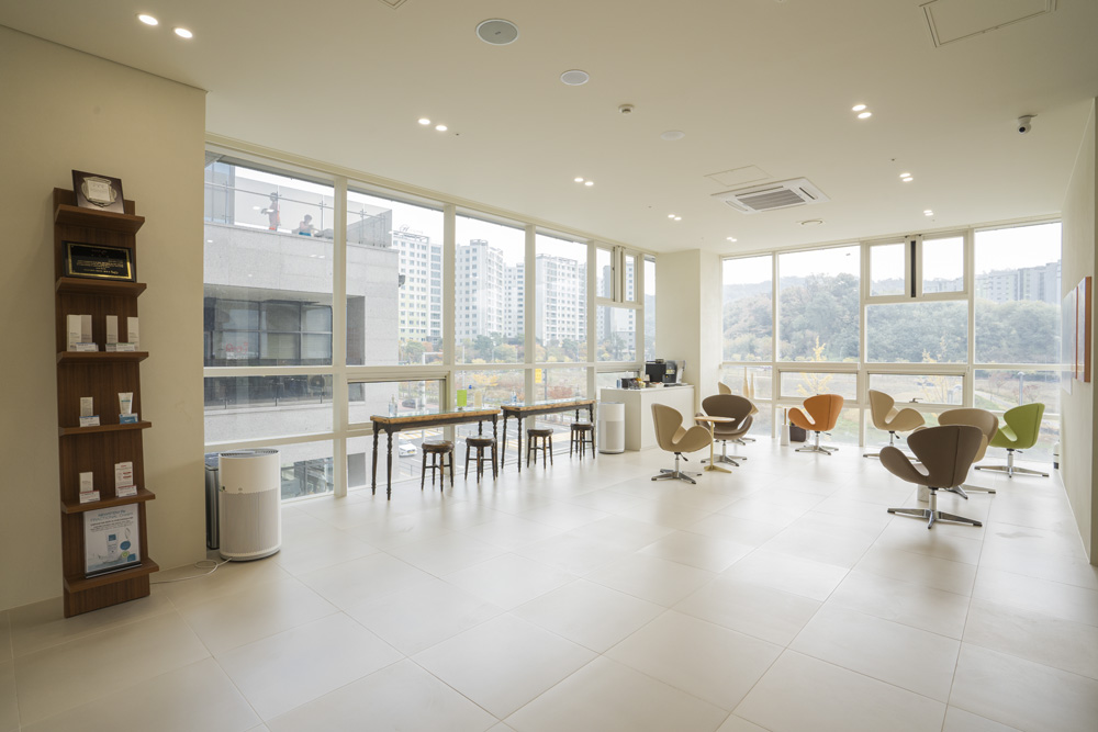 首尔 80 平米高级皮肤科诊所设计-7
