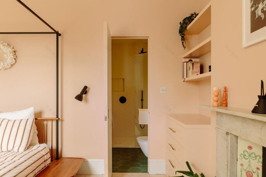 伦敦绿色客厅与桃色卧室的维多利亚式住宅设计-16