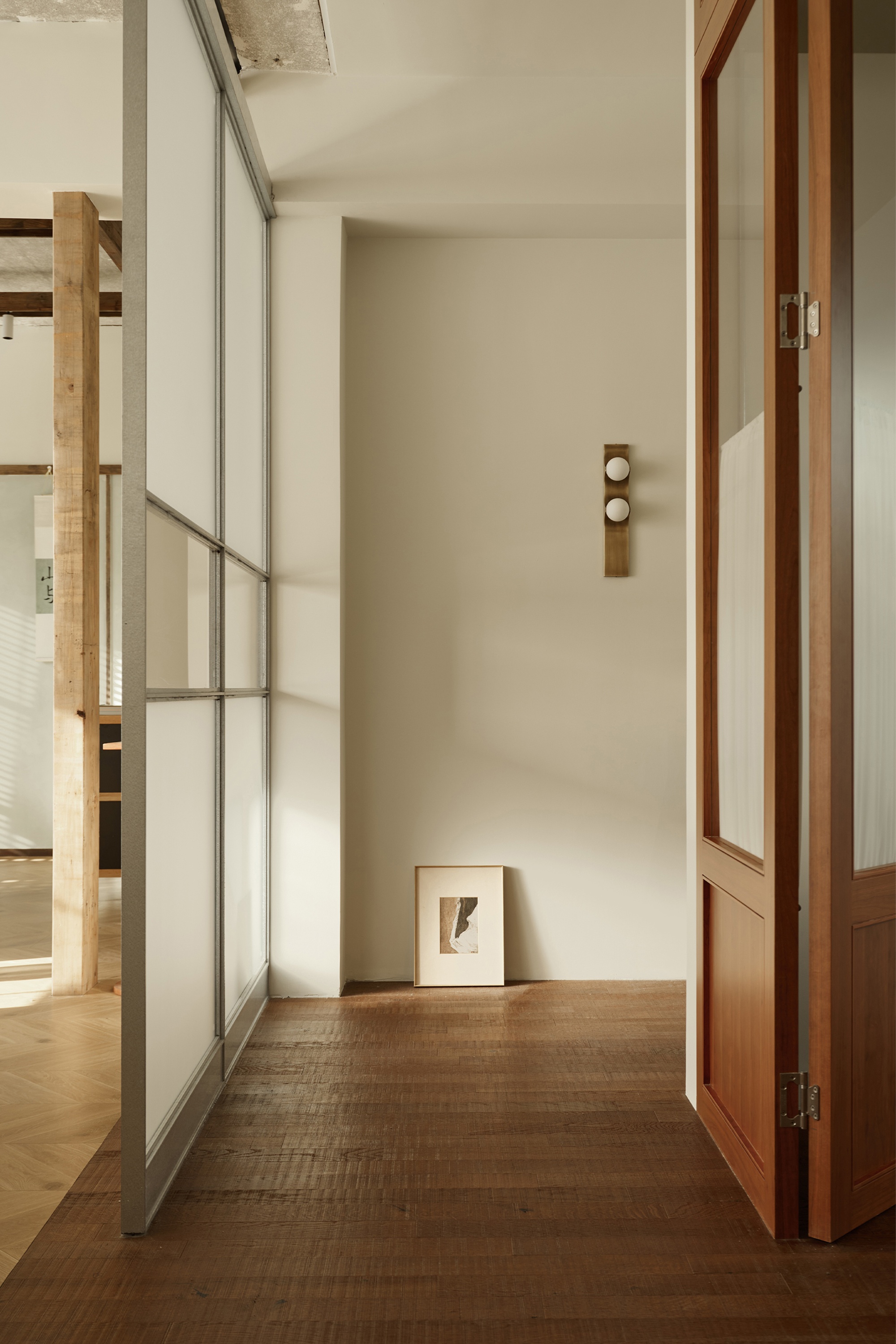 呼吸式美学:在粗粝与诗意间自由生长的空间叙事丨山与空间设计-18