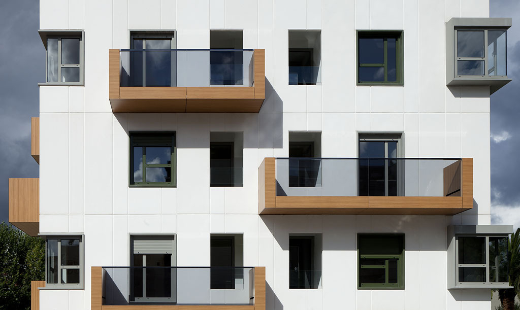 西班牙 Fadura 住宅——城市与自然的和谐交融-15