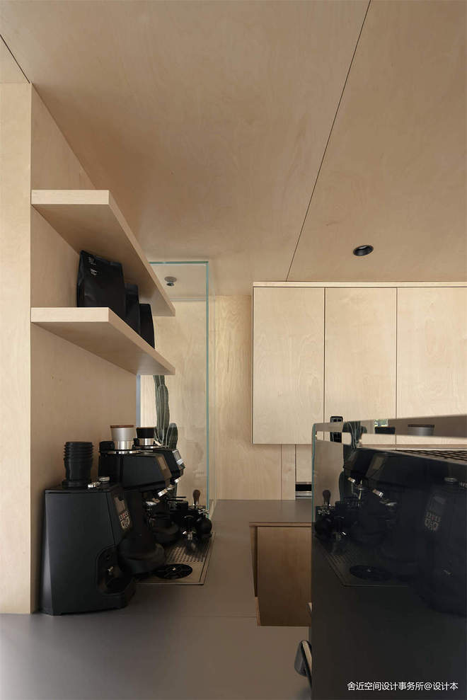 运河岸畔的两条人咖啡店丨中国杭州-13