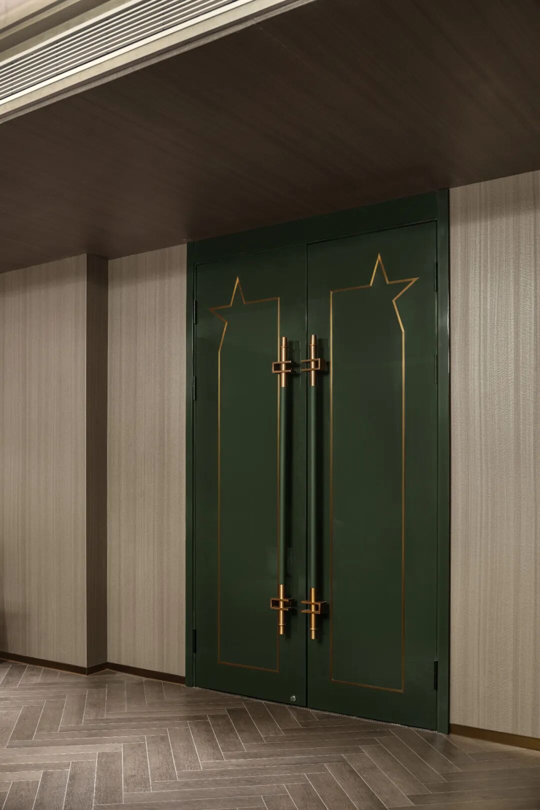 JDKJDesign｜北京·軍中綠花酒店：科技象徵美學與軍旅情懷的交融-57