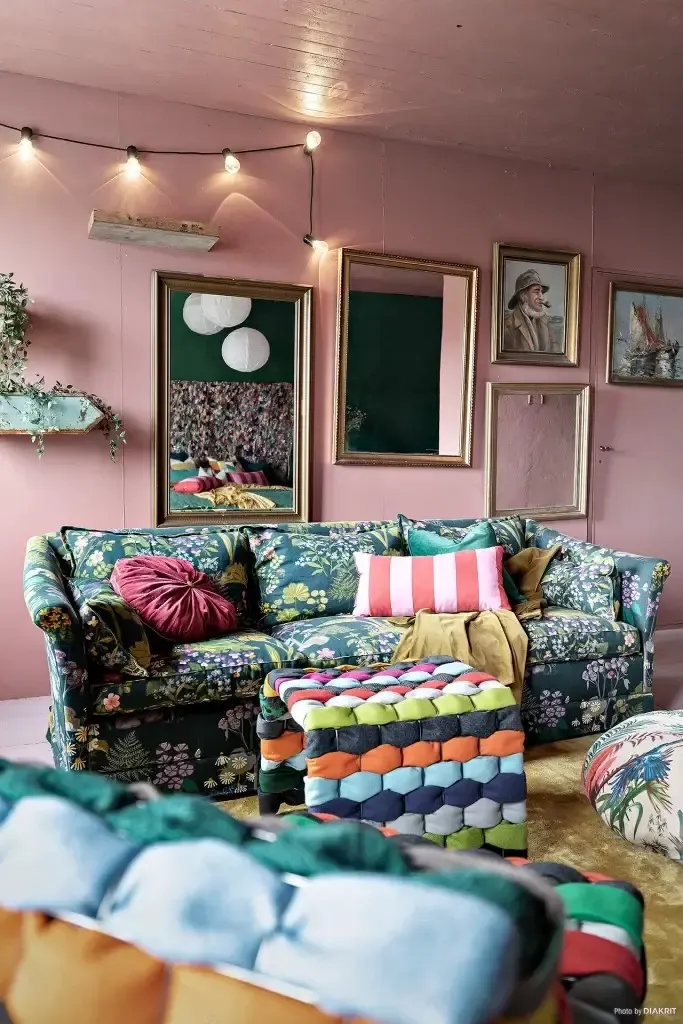 色彩斑斓的百年之家 | 独特的波希米亚风格室内设计-23