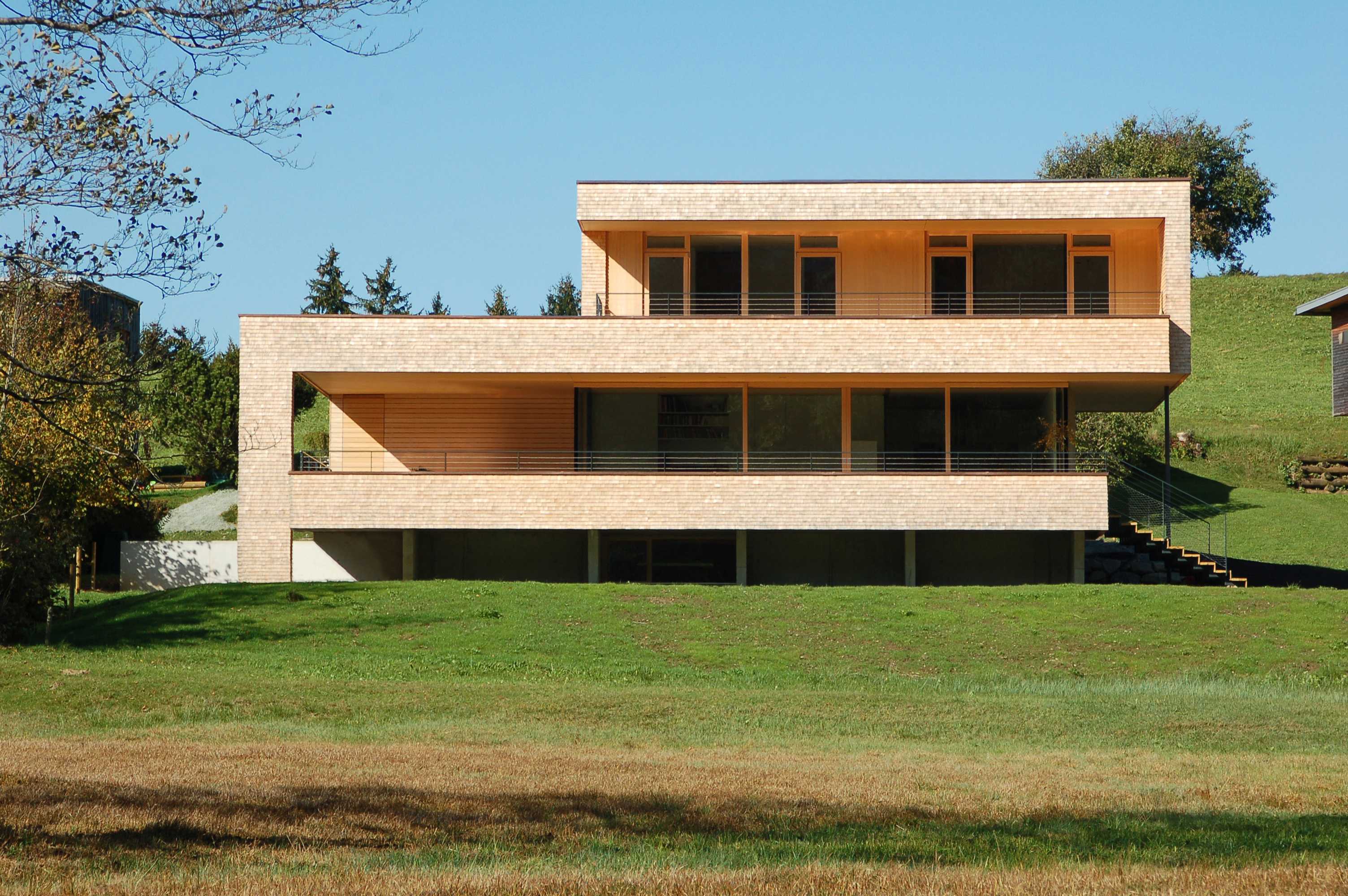 乡间白色松木住宅,融入自然的现代设计-0