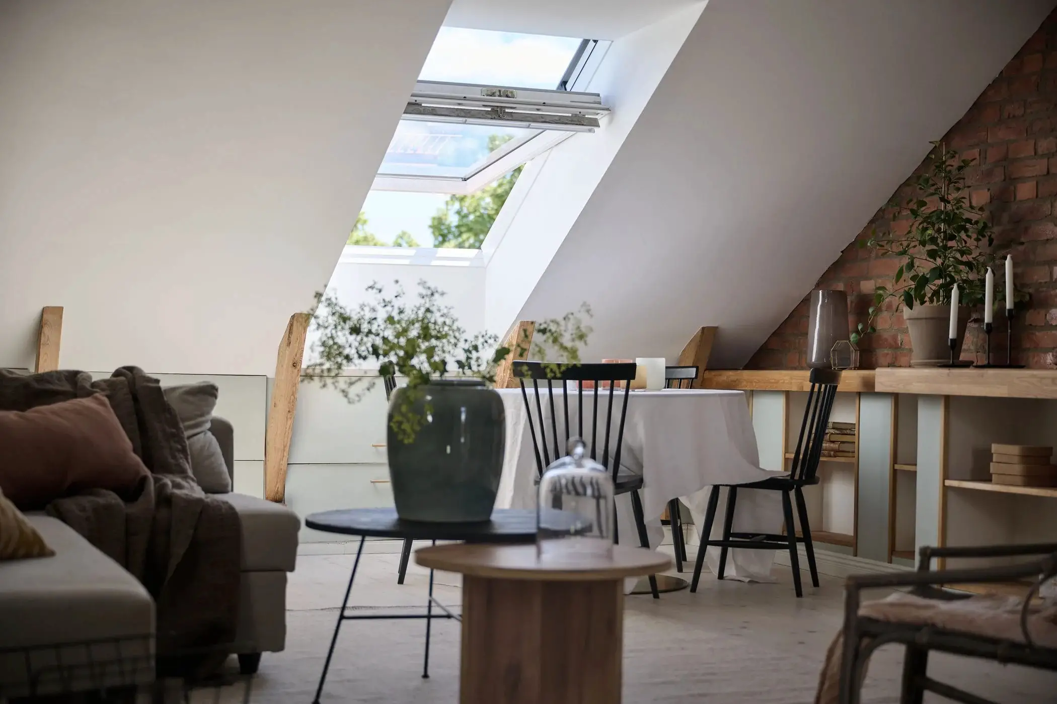 96m2 瑞典顶楼公寓 | 现代都市中的乡村魅力-3