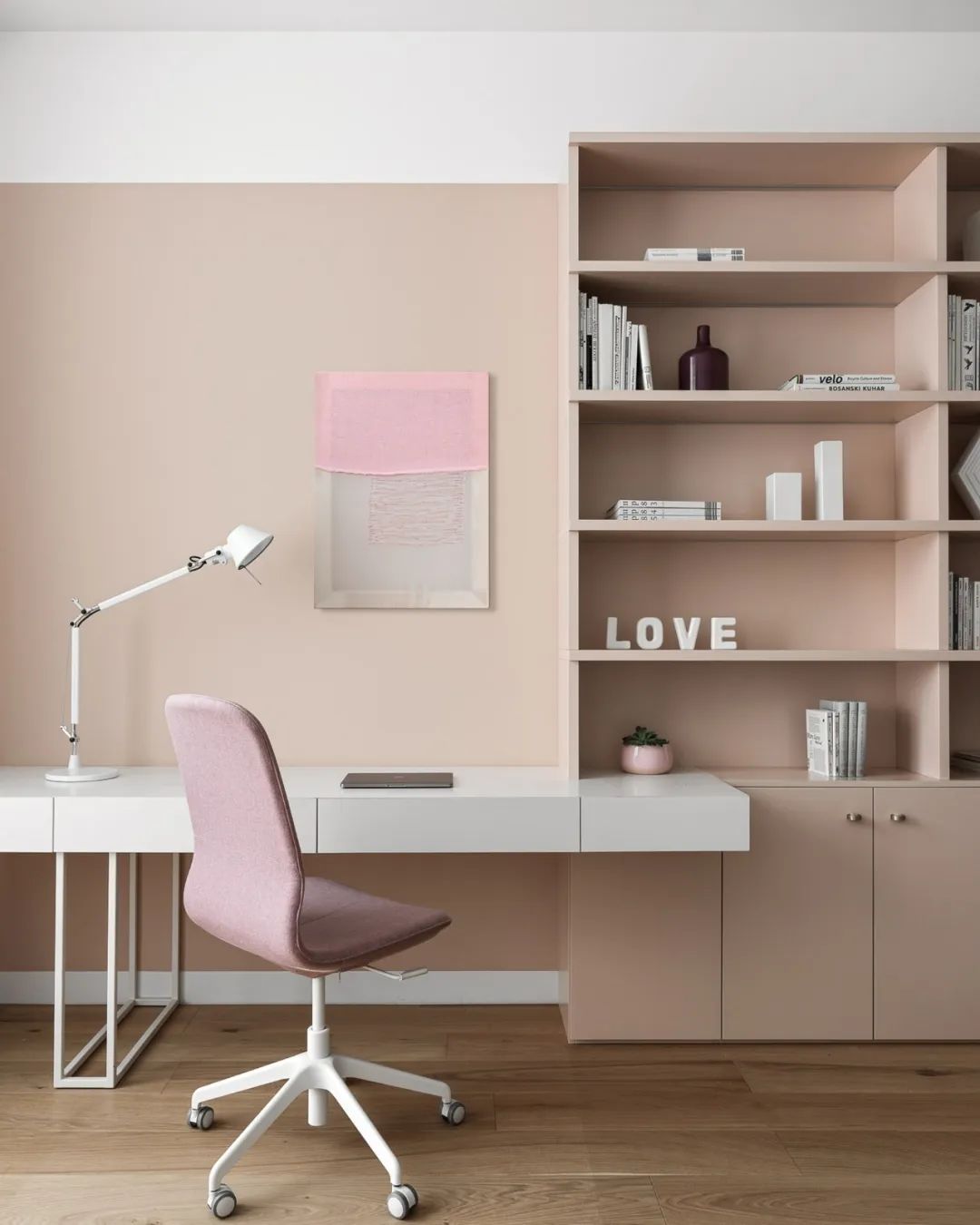 莫斯科自然原木色温馨设计师之家丨俄罗斯莫斯科丨Abarchitects-24