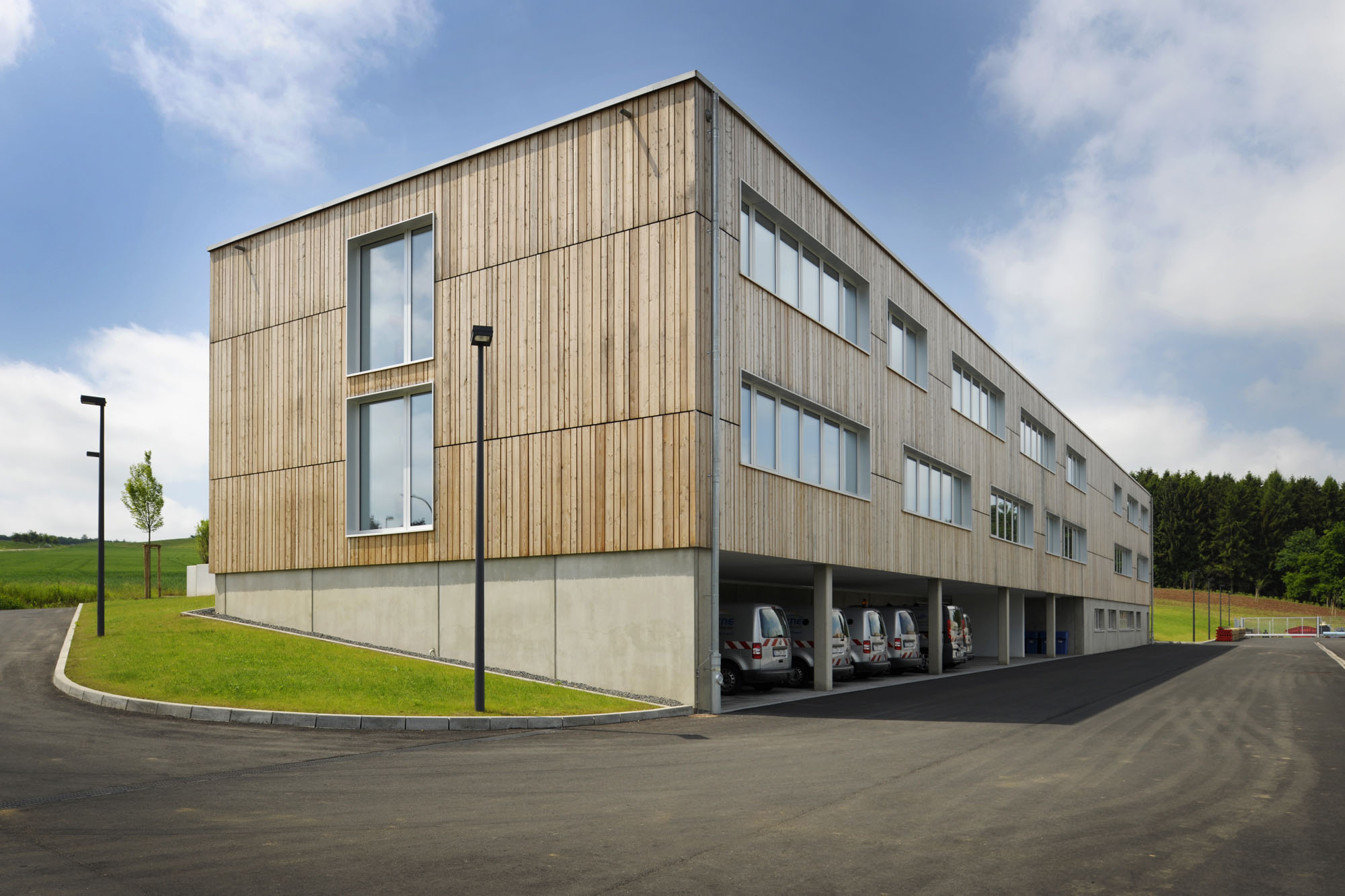 可持续发展的生态办公建筑-32