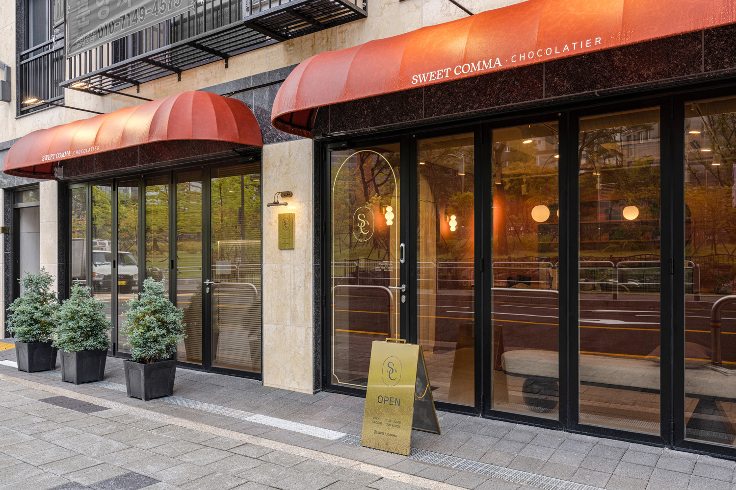 粉色糖果般的斯文空间 | 15 平米咖啡厅的甜蜜设计-14