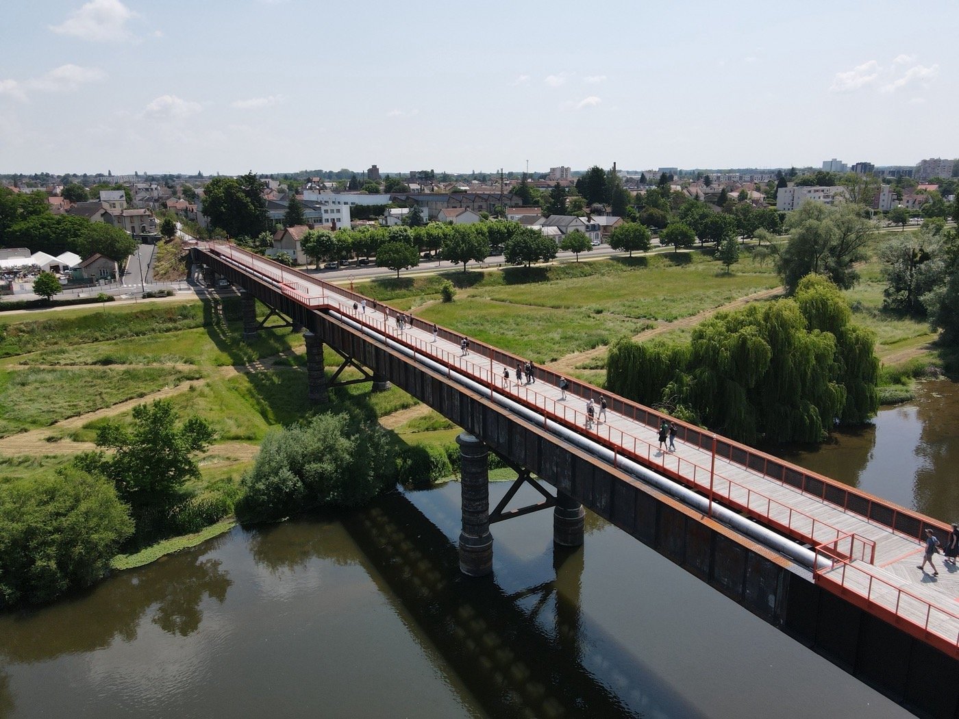法国阿利尔河两岸景观-20