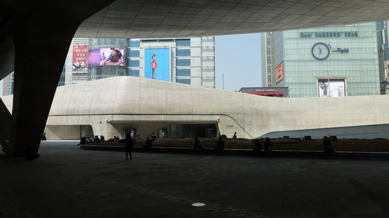 Dongdaemun Design Plaza（东大门设计广场）丨韩国首尔丨Zaha Hadid Architects（扎哈·哈迪德建筑师事务所）-11