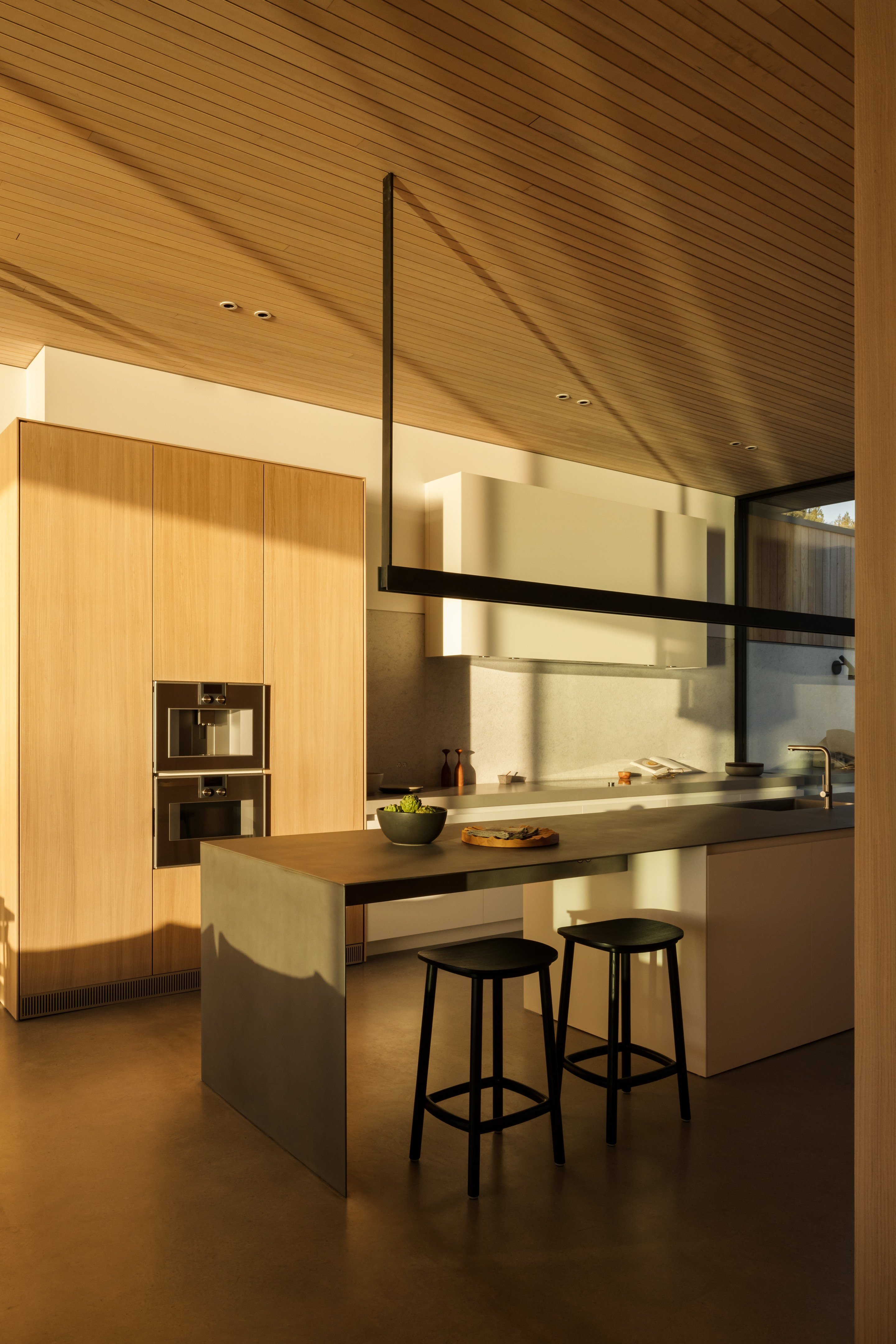 卡德伯勒湾别墅丨加拿大丨Falken Reynolds Interiors-56