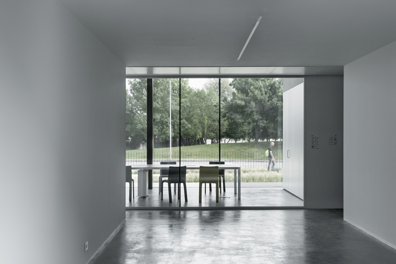 纯净利落的家具制造公司kristalia总部-4